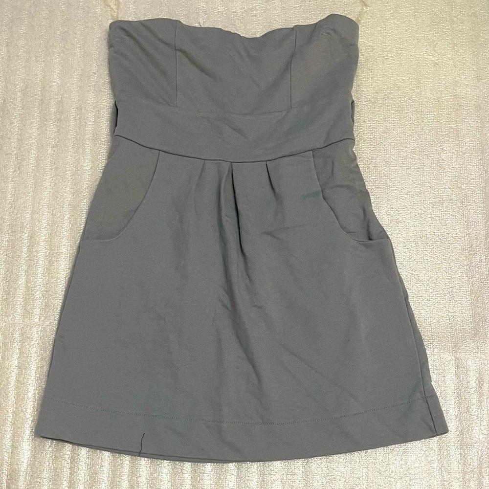 Rue21 Strapless Gray Dress with Pockets Size Small